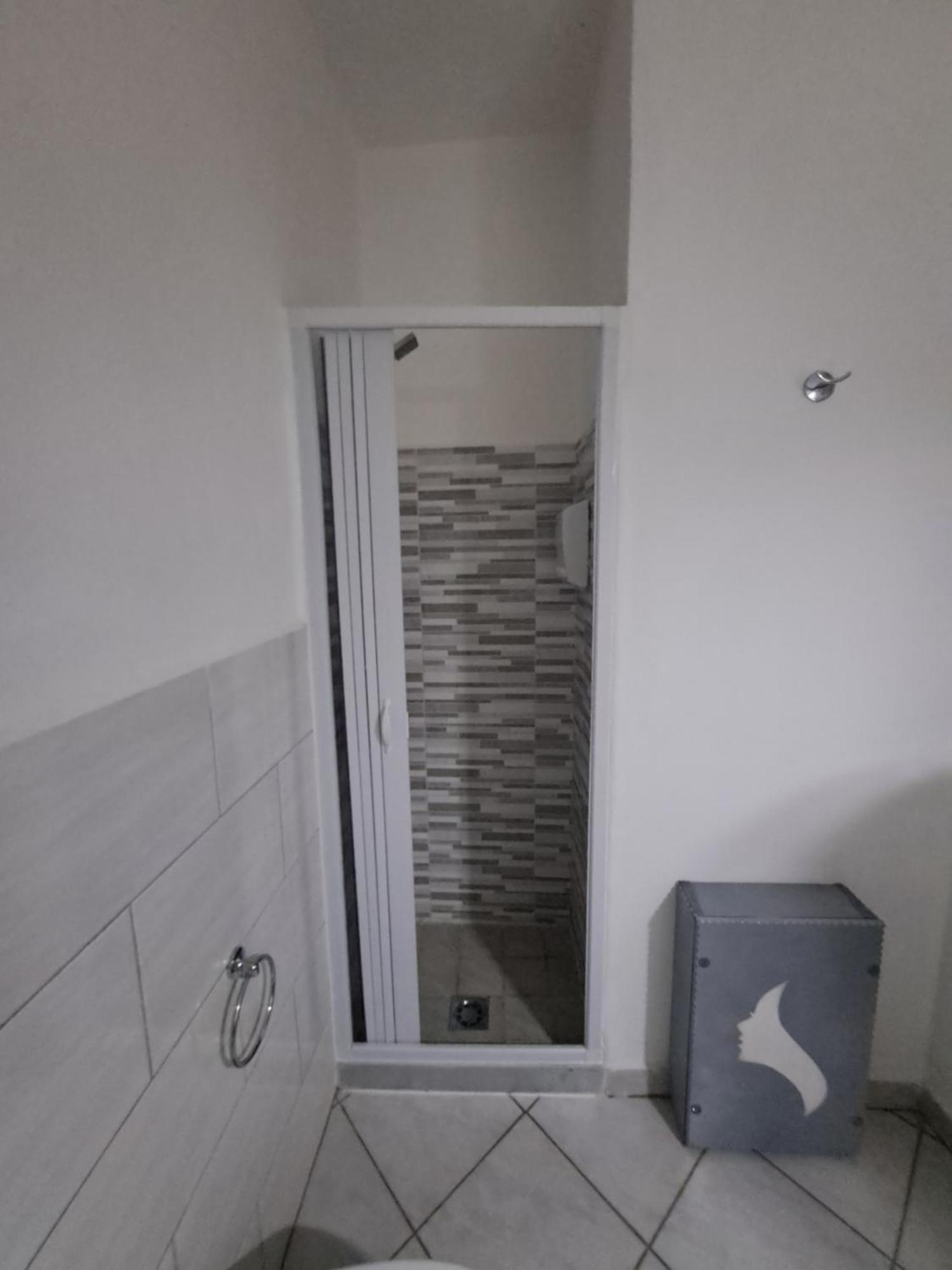 إيغليزياس B&B Metalla المظهر الخارجي الصورة